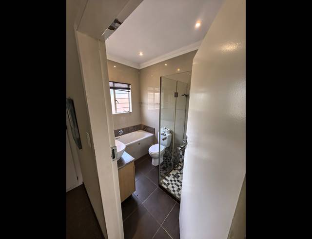 3 BEDROOM SECTIONAL TITLE FOR SALE IN WELTEVREDEN PARK